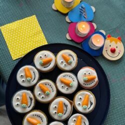 Geburtstagsfeier in der Spielgruppe mit Schneemann Muffins