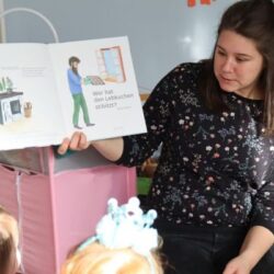 Lesesrunde für die Kinder