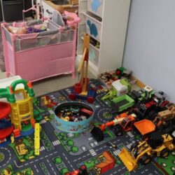 Fuhrpark mit Traktoren und Autos